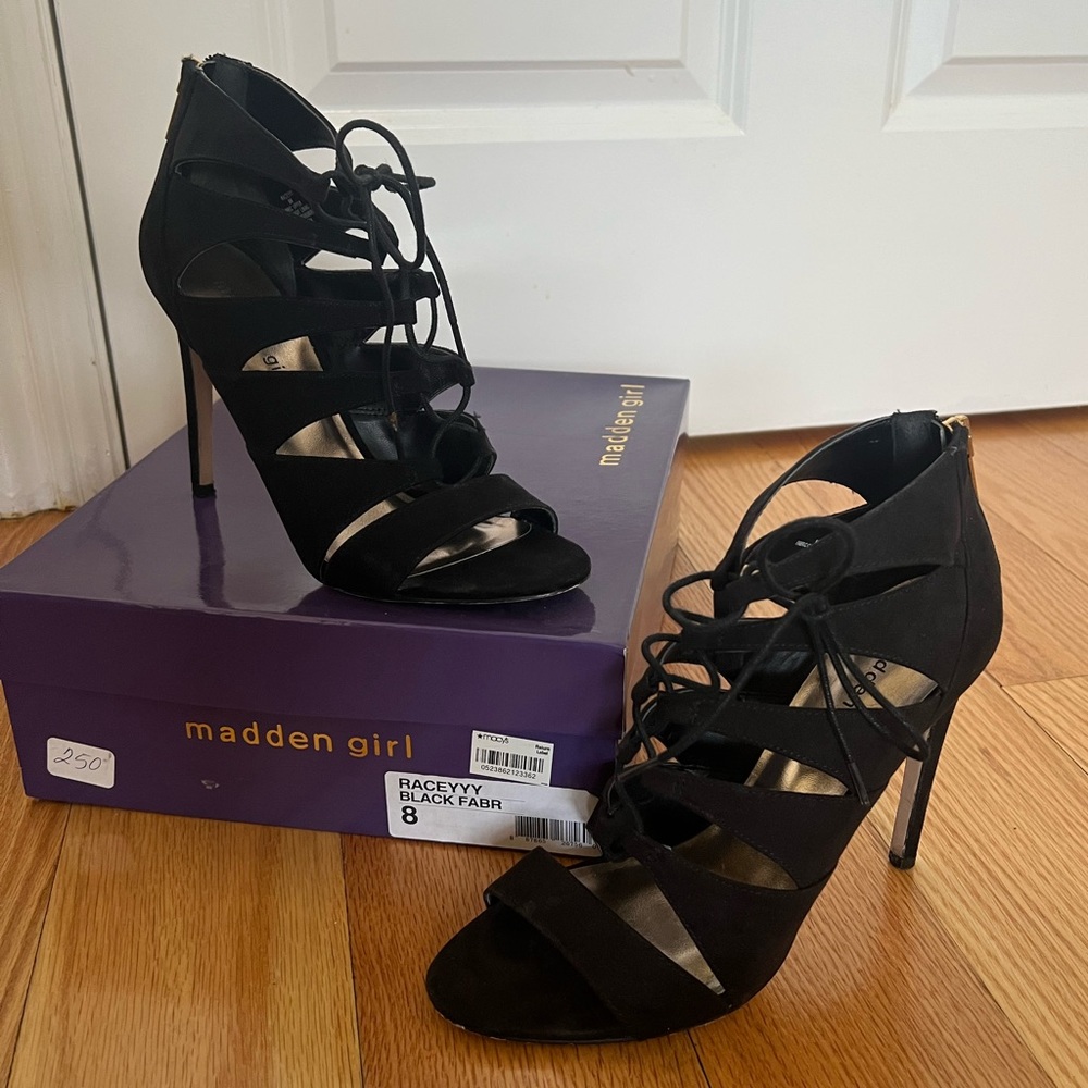 Madden Girl Raceyyy Black Strappy Heel size 8